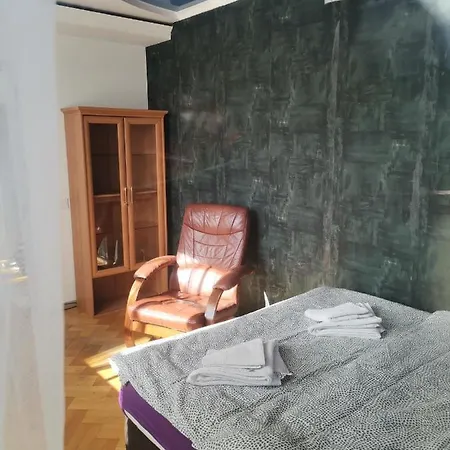 V * Варшава